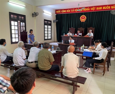 Viện KSND huyện Đan Phượng phối hợp với Tòa án cùng cấp tổ chức phiên tòa...